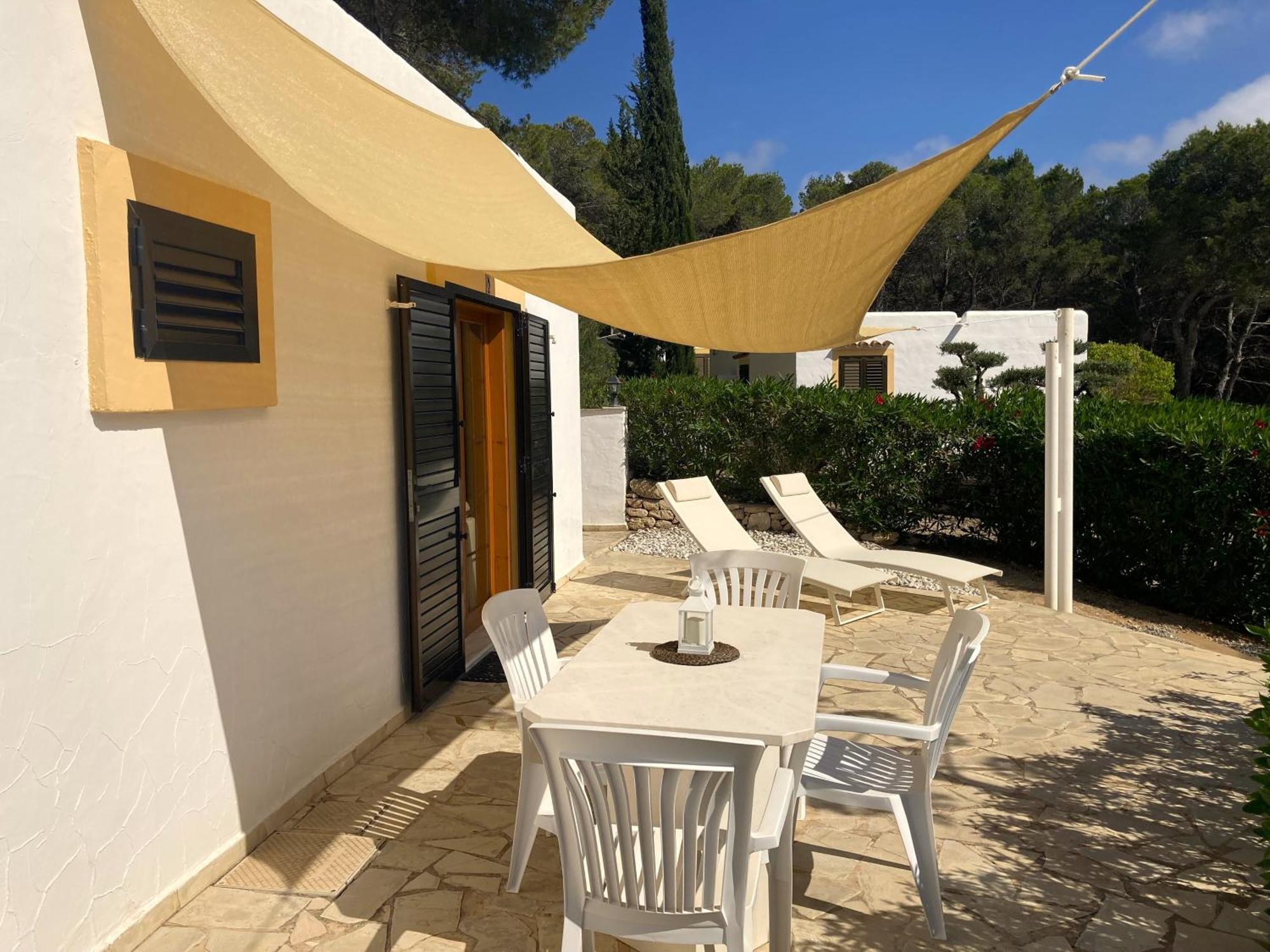 Apartamentos Pinosol Santa Eularia des Riu Exterior photo