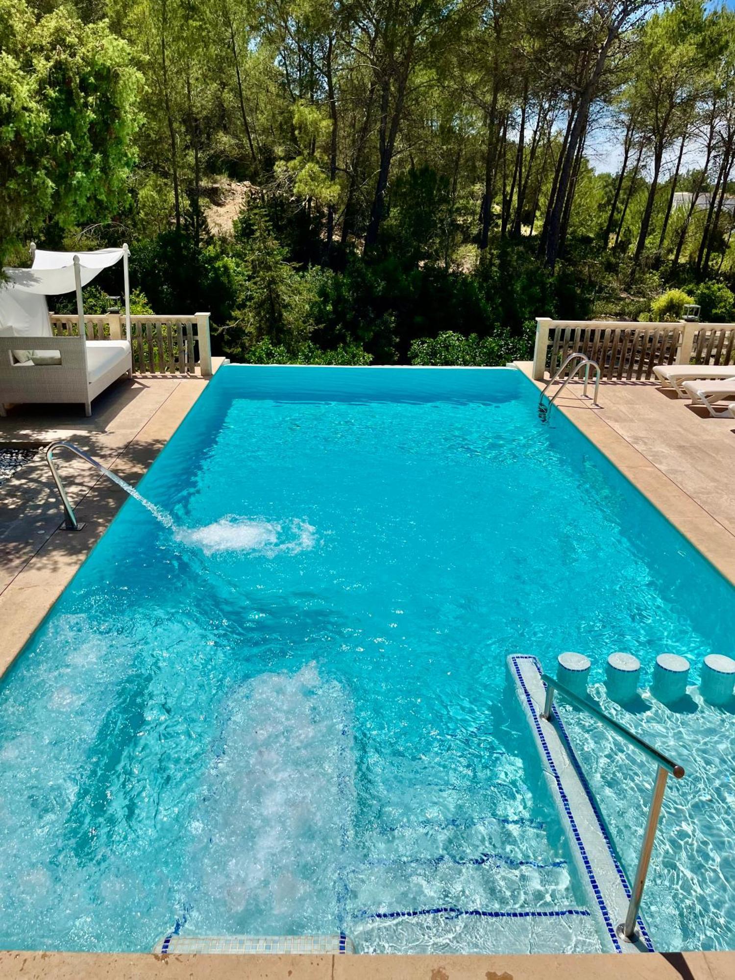 Apartamentos Pinosol Santa Eularia des Riu Exterior photo